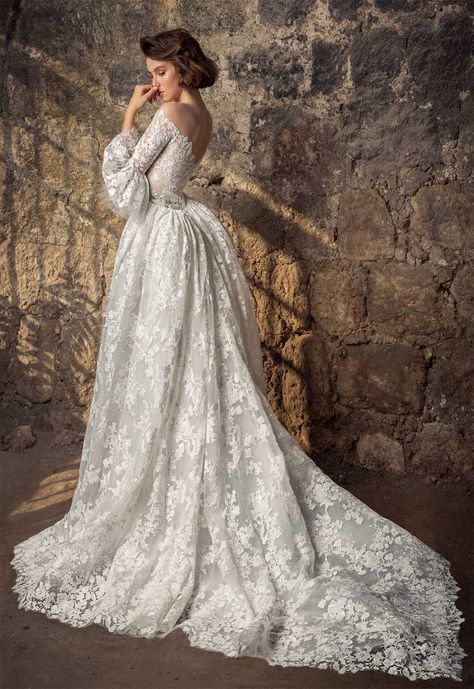 Victorian Wedding Dress Aesthetic, Victorian Inspired Wedding Dress, Wedding Dresses Victorian, Victorian Wedding Gown, Enchanted Dresses, Victorian Style Wedding Dress, Dresses Victorian, Bell Sleeve Wedding Dress, Wedding Victorian