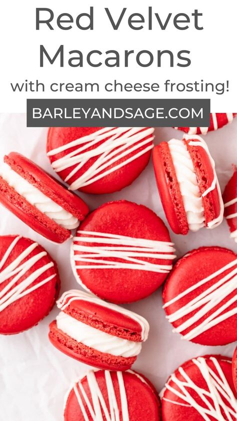 Red Velvet Macarons Recipe, Red Velvet Macaroons, Red Macarons, Red Velvet Macarons, Making Macarons, French Macaroon Recipes, Red Velvet Cupcakes Recipe, Macarons Recipe, Christmas Macarons