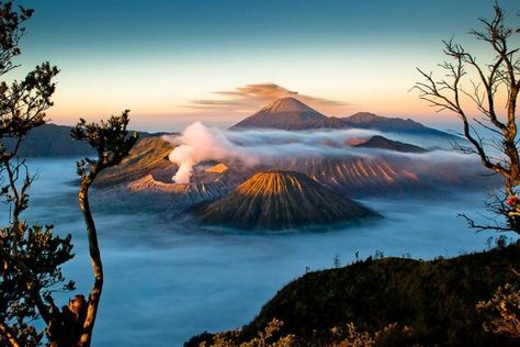 Agent Of Change: Sunrise and Walking Up Mount Bromo Mountain Aesthetic Landscape, Mountain Aesthetic Wallpaper, Traveling List, Ranu Kumbolo, Bromo Mountain, Mount Bromo, Mountain Aesthetic, Gili Trawangan, Agent Of Change