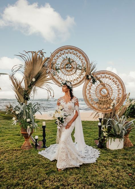 Tropical Wedding Bouquets, Boho Wedding Ceremony, Paradise Wedding, Intimate Wedding Photography, Greenhouse Wedding, Wedding Dress Boutiques, Boho Wedding Inspiration, Wedding Aisle, Wedding Shots