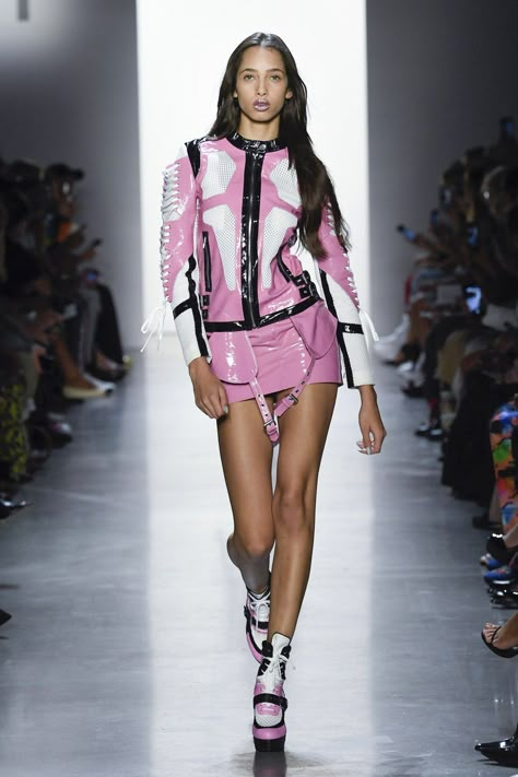 Runway Walk, Extraordinary Fashion, Futuristic Style, Cyberpunk Fashion, Futuristic Fashion, Jeremy Scott, Fashion Show Collection, Futurism, Fashion Runway