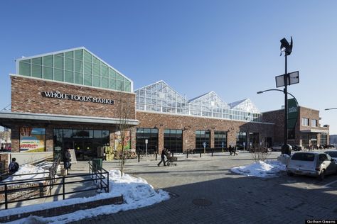 Food grows on top of the supermarket: gotham greens 2 Gotham Greens, Gowanus Brooklyn, Farm Agriculture, Urban Farms, Greenhouse Farming, Agriculture Projects, Long Island Railroad, Commercial Greenhouse, Indoor Farming