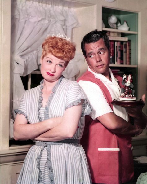 Lucille Ball and Desi Arnaz Lucy Ball, Lucille Ball Desi Arnaz, Lucy And Desi, Lucy And Ricky, Classic Television, Lucille Ball, Actrices Hollywood, Love Lucy, Hollywood Legends