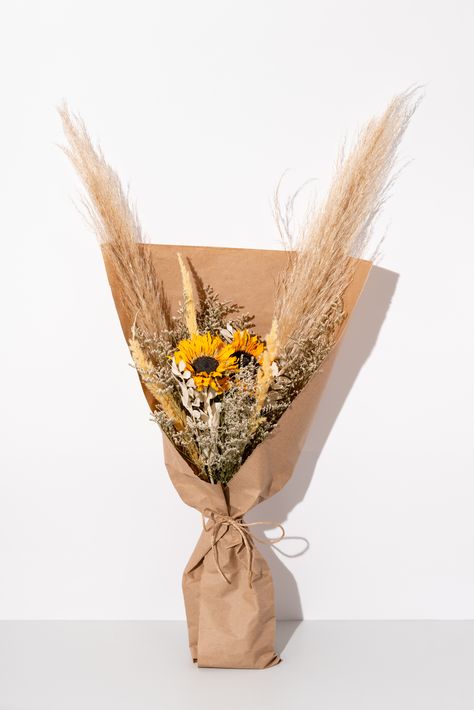 Pampas Grass And Sunflower Wedding, Sunflowers And Pampas, Sunflowers And Pampas Wedding, Sunflower And Pampas Bouquet, Pampas Grass And Sunflowers, Sunflower Wedding Arrangements, Sunflower Table Centerpieces, Bridesmaid Boutique, Dried Sunflowers