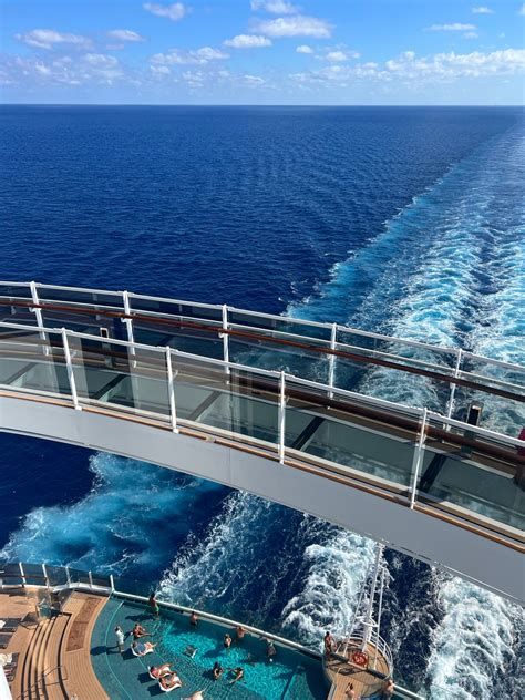 Are you dreaming of turquoise waters, balmy breezes, and endless sunshine? Longing for the feeling of sailing away from it all? Escape the ordinary and let these 20 **cruise-worthy pictures**...