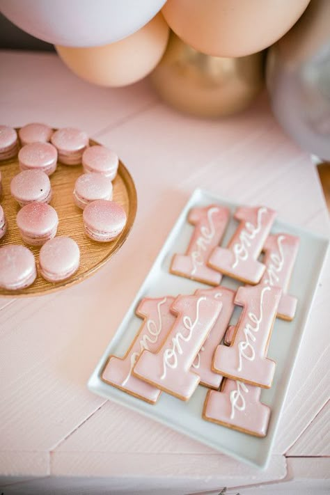 First Birthday Party Food Ideas, First Birthday Party Food, Birthday Party Food Ideas, Pink First Birthday, First Birthday Cookies, 1st Birthday Party For Girls, Gold First Birthday, Pink Cookies