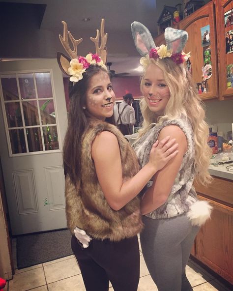 23 Best Friend Halloween Costumes 2017 - Genius Group and Couples Halloween Costumes Thumper Costume, Friend Halloween Costumes, Best Friend Halloween, Lego Zombies, Best Friend Costumes, Halloween Parejas, Friend Costumes, Fairy Halloween Costumes, Bff Halloween Costumes