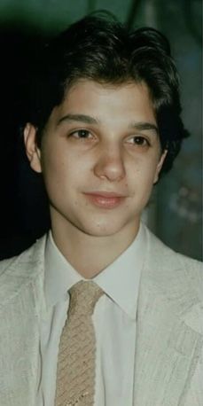 Ralph Macchio 80s Photoshoot, Ralph Macchio 80s, Benny From Sandlot, Daniel Karate Kid, Young Ralph Macchio, Ralph Macchio The Outsiders, Breakfast Club Movie, Robin Scherbatsky, The Outsiders Cast