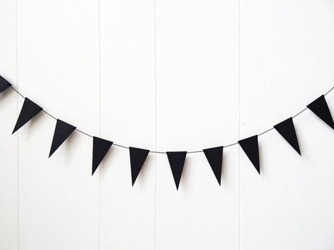 Black Mini Bunting / Black Triangle Flag by ElisabethNicole Triangle Bunting, Tissue Tassel Garland, Triangle Flag, Mini Bunting, Flag Garland, Holiday Decor Halloween, Crochet Thread, Tassel Garland, Bunting Garland