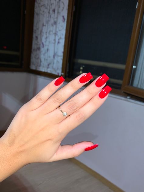 Short square nails red Square Nails Red, Bright Red Nails, Christmas Squares, Short Square Nails, Nails Red, Square Acrylic Nails, Square Nails, Red Nails, Bright Red