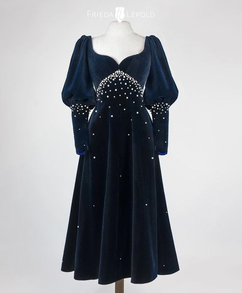 frieda lepold Starry Night Dress, Embellished Skirt, The Starry Night, Dark Blue Dress, Fantasy Dresses, Fantasy Dress, Star Dress, Couture Gowns, Western Dresses