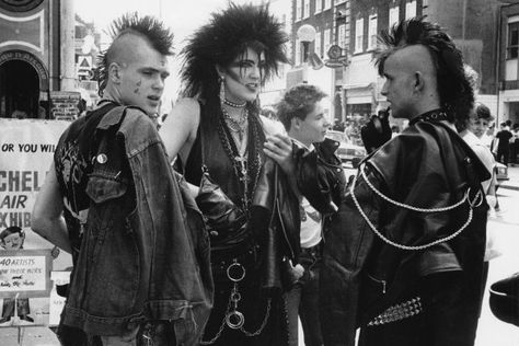 Alt Culture, Punk Collage, Darkly Inclined, Fashion Theory, Punk Mode, Punk Genres, Punk Subculture, Collage Fashion, 80s Goth