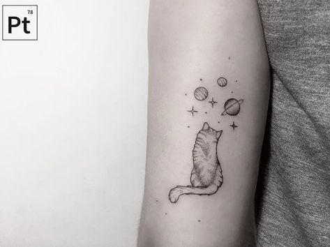 Torres Tattoo, 21 Tattoo, Cat Tatto, Cat Tattoo Simple, Planet Tattoos, Galaxy Cat, Tattoo Simple, Dog Ears, Cat Tattoo Designs