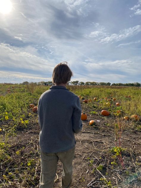 #pumpkin #october #halloween #fall #autumn #aesthetic #pumpkinrecipe #farm #softlaunch #noface #facecard #september #august #dateactivites #dateideas Date Inspo, Fall Autumn Aesthetic, Soft Launch, October Halloween, Halloween Fall, Autumn Aesthetic, Pumpkin Recipes, Autumn Fall, Fall Autumn