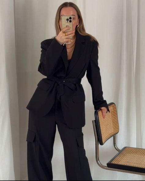 Black Blazer With Belt, Oversized Blazer With Belt, Blazer With Belt Outfit, Black Combat Trousers, Work From Home Outfit Ideas, Blazer With Belt, Transitional Outfits, Work From Home Outfit, Corporate Outfits