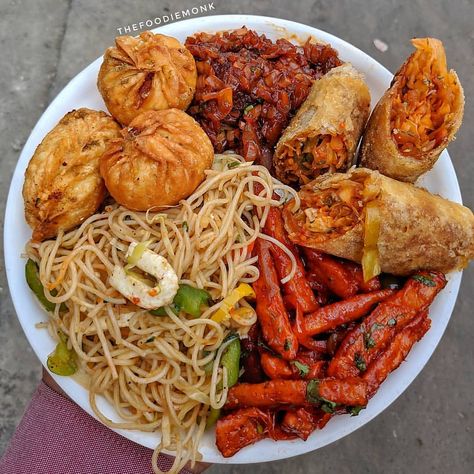 indianfoodies™ on Instagram: “Chinese platter customised . . Noodles, assorted momo, Manchurian, spring rolls and chilli potatoes . . . Khanna tandoori junction Krishna…” Chinese Platter, Indian Fast Food, Chilli Potato, Vegetarian Fast Food, Best Vegetarian Recipes, Desi Food, Food Vids, Buzzfeed Food, Chinese Cooking