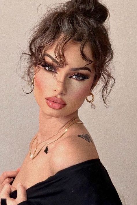 Great Summer Hairstyles 2023 Eyeliner Styles, Glam Makeup Look, Eyeliner Looks, No Eyeliner Makeup, Makati, Elegant Hairstyles, Glam Makeup, Makeup Trends, Beauty Face