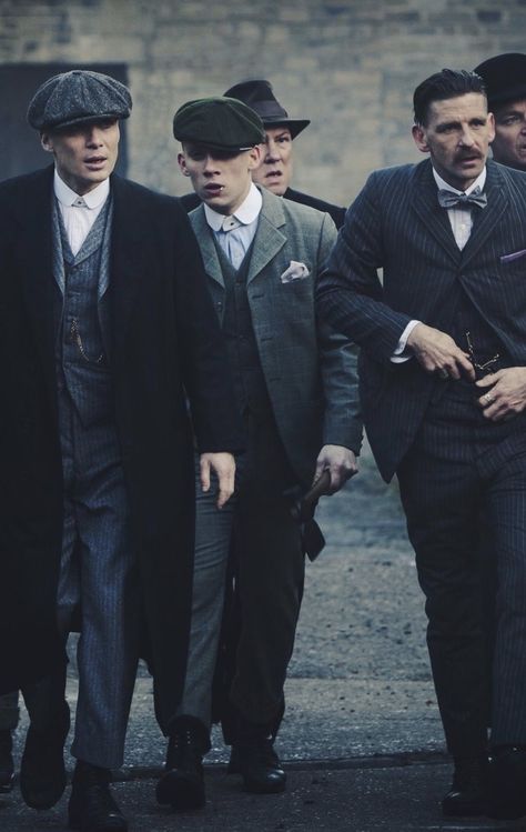 John Shelby Peaky Blinders, Costume Peaky Blinders, Peaky Blinders Costume, Peaky Blinders Season, Peaky Blinders Series, Peaky Blinders Poster, Peaky Blinders Characters, Peaky Blinders Wallpaper, Peaky Blinders Suit