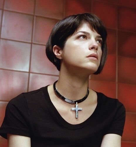 Hellboy The Golden Army, Liz Sherman, Golden Army, Face Study, Selma Blair, Secret Crush, Aesthetic People, Necklace Choker, Just Girl Things