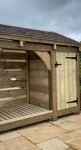 Shed Wood Storage, Shed For Firewood, Shed With Wood Storage, Small Wood Shed Ideas, Wood Sheds, Wood Stores Outdoor, Wooden Shed Ideas, Woodshed Ideas, Wood Storage Outdoor