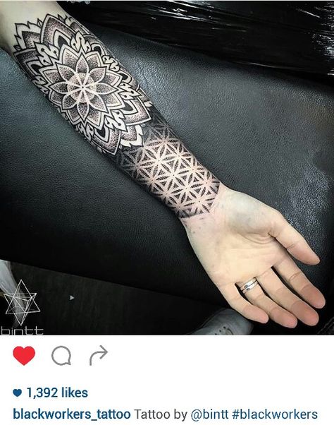 Black and gray dotwork mandala tattoo by @bintt Nan Tattoo, Dotwork Tattoo Mandala, Mangas Tattoo, Tattoo Jewelry, Geometric Mandala Tattoo, Mandala Tattoos, Geometric Sleeve Tattoo, Tattoo Apprenticeship, Tattoo Dotwork