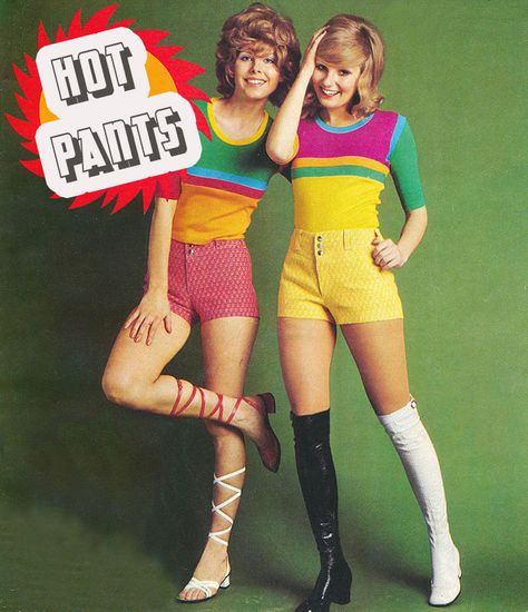 Hot Pants-1971---1970-Fashion-Trends 1971. The mini skirt could go no higher. So the tight fitting aptly named hot pants took their place. No other garment was as provocative or raised eyebrows higher 1970s Fashion Trends, Fashion Design Jobs, 1970 Fashion, Finnish Fashion, English Girls, Fashion 1970s, 60s And 70s Fashion, 70s Inspired Fashion, 70s Outfits