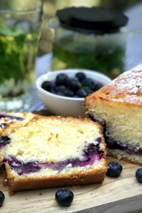 Lemon Blueberry Pound Cake, Cream Puff Cakes, Blueberry Pound Cake, God Mat, Blueberry Recipes, Pound Cake Recipes, Lemon Blueberry, Food Cakes, Cookie Cake