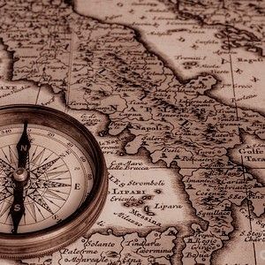 Wanderlust Background, Dark Academia Map, Compass Aesthetic, Pirate Core, Adventure Core, Maps Aesthetic, Map Of Italy, Ancient Map, Geniale Tattoos