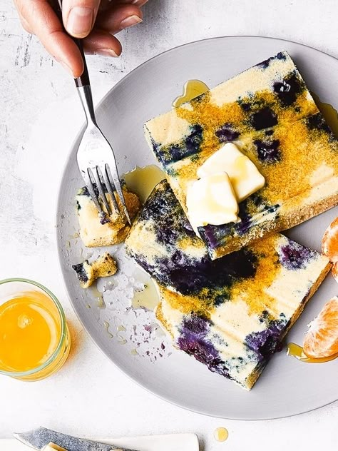 Skinnytaste Breakfast, Sheet Pan Pancakes, Making Pancakes, Ww Breakfast, Baked Pancakes, How To Make Pancakes, Eat Seasonal, Skinnytaste Recipes, Blueberry Pancakes