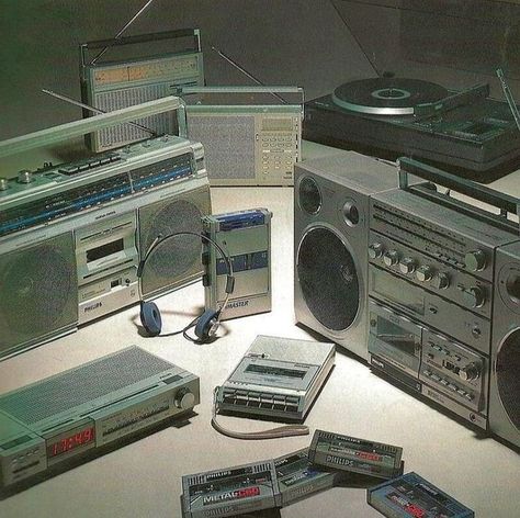 Hifi Furniture, Retro Tech, Retro Gadgets, Stereo Systems, Sound Systems, Hifi Audio, Vintage Electronics, Wonderful World, Audio Equipment