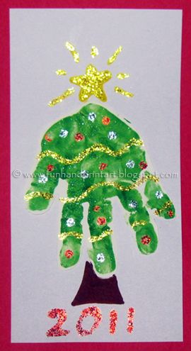 I love the way this Handprint Christmas Tree turned out with Baby Sister’s hand! How to make it: I mixed silver glitter in with the green paint to make it sparkly – it’s a little hard to see in the photo. Make a handprint with the finger pointed downwards. Decorate the tree by making garland and ornaments. … Hand Print Art, Handprint Christmas Tree, Handprint Christmas, Handprint Crafts, Christmas School, Preschool Christmas, Groundhog Day, Noel Christmas, Christmas Crafts For Kids