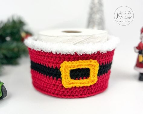 Toilet Roll Holder Crochet, Funny Crochet Gifts, Crochet Toilet Roll Cover, Crochet Baby Mittens, Christmas Toilet Paper, Yarn Hanging, Crochet Christmas Gifts, Crochet Santa, Cozy Crochet Patterns