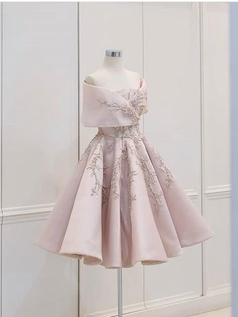 Filipiniana Dress, Robes D'occasion, Elegant Mini Dress, Gaun Fashion, Elegant Dresses Classy, Dress Design Sketches, Korean Fashion Dress, Pretty Prom Dresses, Fairytale Dress