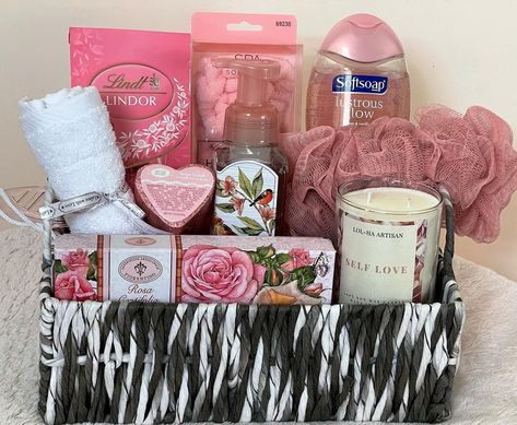 Pink Movie Night, Boo Basket Ideas, Pink Gift Basket, Little Baskets, Spooky Basket, Movie Night Gift Basket, Movie Night Gift, Pink Movies, Boo Basket