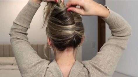 Twisted Updo Natural Hair, Bobby Pin Curls, Up Do Tutorial, Modern French Twist, Updo Natural Hair, Modern French Twists, Super Cute Hairstyles, French Twist Updo, French Twists