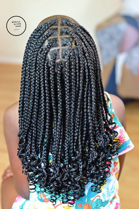 Short Curly Ends Box Braids, Noteless Braids Black Kids, Big Braids With Curls At The End, Short Box Braids With Curls At The End, Braids With Curls At The End Short, Box Braids For Kids Black, Kids Braids With Curls, Kids Knotless Box Braids With Curly Ends, Knotless Box Braids For Kids