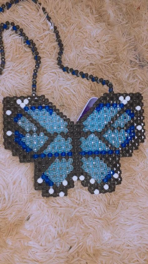 bolsa Butterfly Beaded Bag, Butterfly Handbag, Hand Beaded Bag, Butterfly Bags, Diy Bags Patterns, Crystal Bags, Bead Charms Diy, Pearl Bag, Barbie Diy