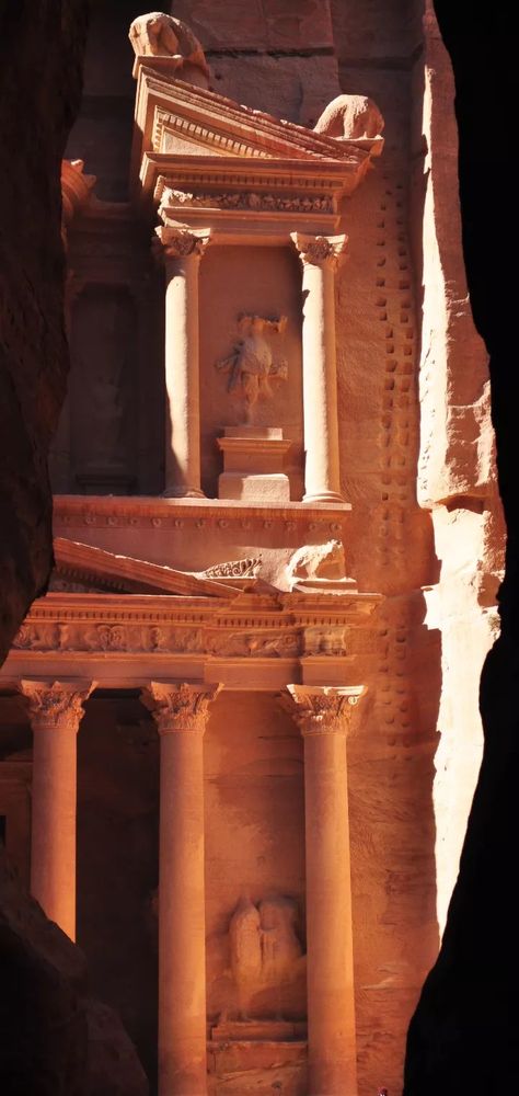 Middle East Astethic, Jordanian Wallpaper, Ancient City Aesthetic, Ancient Middle East Aesthetic, Middle East Wallpaper, Jordanian Aesthetic, Petra Wallpaper, Middle East Aesthetic, Jordanian Culture