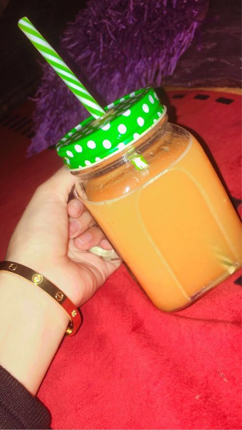 A fresh squeezed orange juice 🍊 It helps boost immune system and will give you 100% of your daily Vitamin C! Orange Juice Snap, Juice Snapchat, Juice Snap, Fresh Squeezed Orange Juice, Squeezed Orange Juice, Daily Vitamin, Girly Dp, Boost Immune System, Daily Vitamins