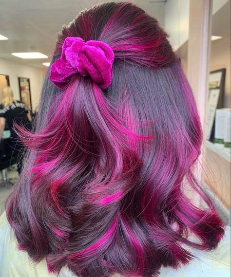 Magenta Peekaboo Highlights, Pink Partial Highlights, Hair Color Ideas For School, Short Hair Purple Highlights, Color Streaks In Hair, Hot Pink Highlights In Black Hair, Magenta Highlights On Dark Hair, Black And Magenta Hair, Cool Ways To Dye Your Hair