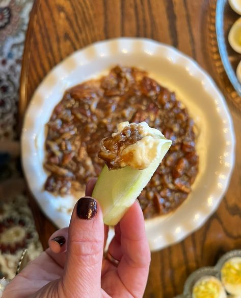 Pecan Pie Dip No Bake Pecan Pie Dip, Pecan Pie Dip Recipe, No Bake Pecan Pie, Pecan Pie Dip, Pecan Meal, Crazy Busy Mama, Christmas Desert, French Crullers, Fruit Dips