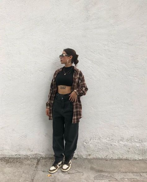 Fashion Outfits Baggy, Chola Outfit, Chicana Style Outfits, Baggy Clothes Aesthetic, Outfits Latina, Look Hip Hop, Chola Style, Estilo Cholo, Chicana Style