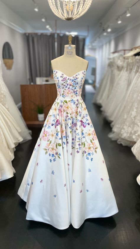 ✨Which dress, 1 or 2?✨ Both of these gorgeous colorful wedding dresses were created by @houseofsavin Dress 1: “Flora” by @houseofsavin… | Instagram Wedding Dress With Accent Color, Wedding Dress Color Ideas, Wedding Dress With Colorful Flowers, Wedding Dresses Colorful, Floral Print Wedding Dress, Colorful Wedding Dress, Civil Dress, Wedding Dress Floral, Unusual Wedding Dresses