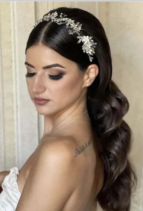 Wedding Hairstyles For Long Hair Down Middle Part, Hairstyles With Diadem, Reception Hairstyles, Down Hairstyles For Long Hair, Wedding Tiara Hairstyles, Wedding Hair Up, Wedding Hair Headband, Quinceanera Hairstyles, Bridal Hair Inspiration