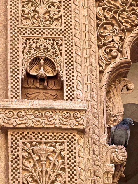 Rajasthani Arch, Sandstone Carving, Peacock Carving, Temple Motifs, Hampi India, Islamic Mosaic, Mural Art Design, Objects Art, Indian Temple Architecture