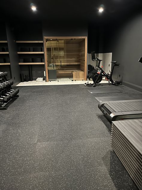 Black Home Gym Aesthetic, Basement Gym Room, Barndominium Home Gym, All Black Home Gym, Black Home Gym, Basement Workout Room, Basement Gym Ideas, Gym Basement, Basement Gym