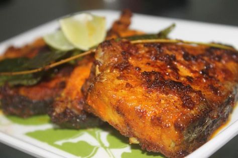 Kingfish fry Recipe | Suji's Cooking King Fish Recipe, King Mackerel, Pescatarian Diet, Sushi Roll Recipes, Mackerel Recipes, Mac Salad, Fish Fry, Fish Recipe, Fish Curry