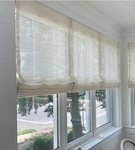 Curtains Interior Design, Windows Curtains, Dnevni Boravak, Window Furnishings, Bedroom 2024, Drapery Designs, Spa Interior, Roman Shade, Roman Blind