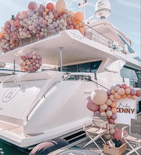 Yacht Party Theme, Night Pool Party, Jungle Theme Birthday, Yacht Wedding, Luxury Birthday, Boat Decor, 31st Birthday, Balloon Display, Yacht Party