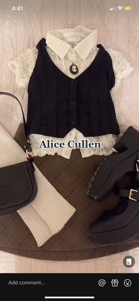 Alice Cullen Outfits, Twilight Outfits, Alice Cullen, Halloween Costumes Friends, Autumn Fits, Wardrobe Accessories, 2000s Fashion Outfits, Glam Rock, 2000s Fashion